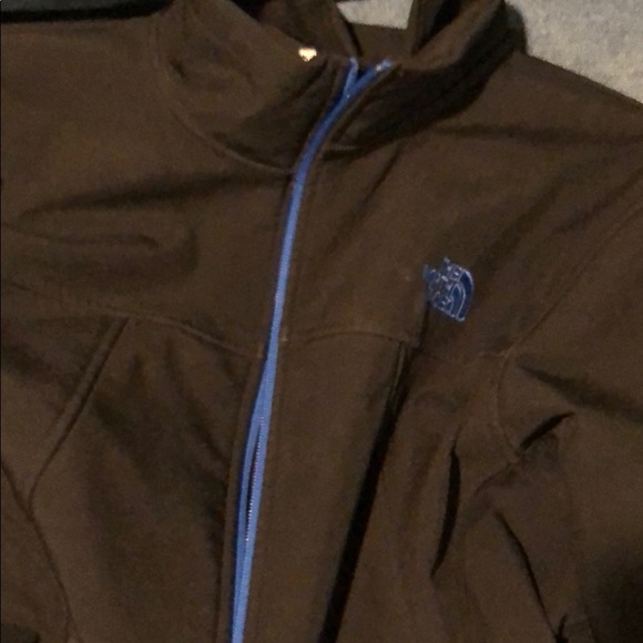 Barely worn North Face jacket with furry inside. - Picture 3 of 5